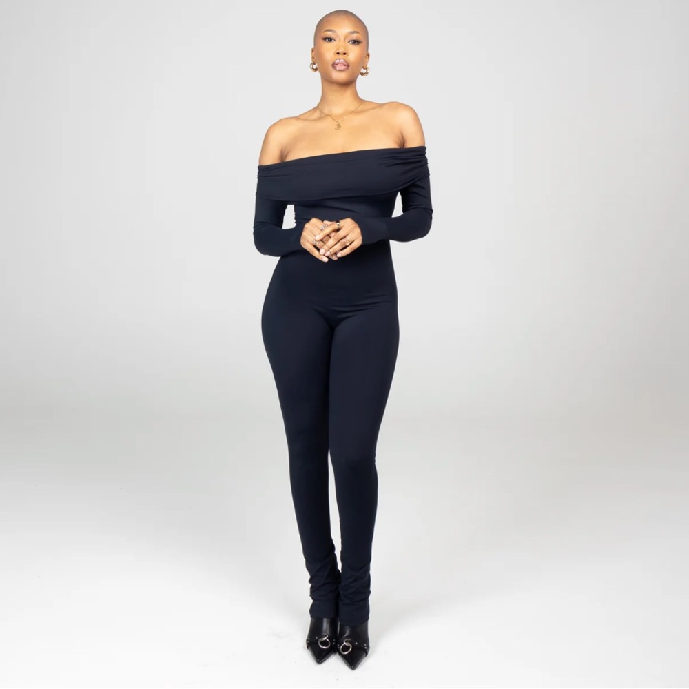 Stript Noel Bodysuit Jumpsuit body shaper off shoulder long sleeve black NEW